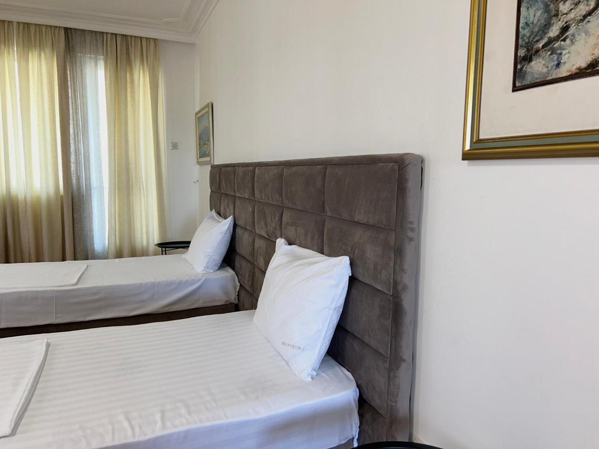 Hotel Bojatours Podgorica Eksteriør bilde